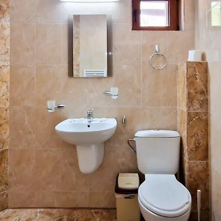 семеен света марина Hotel Dobrinischte